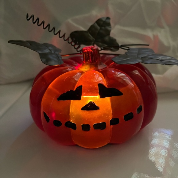 VINTAGE lighted jack o lantern - Picture 3 of 8